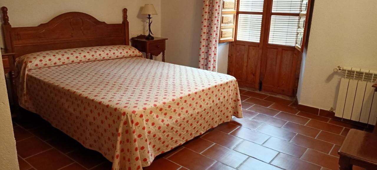 Casa Rural Del Rio Alozaina Exterior foto